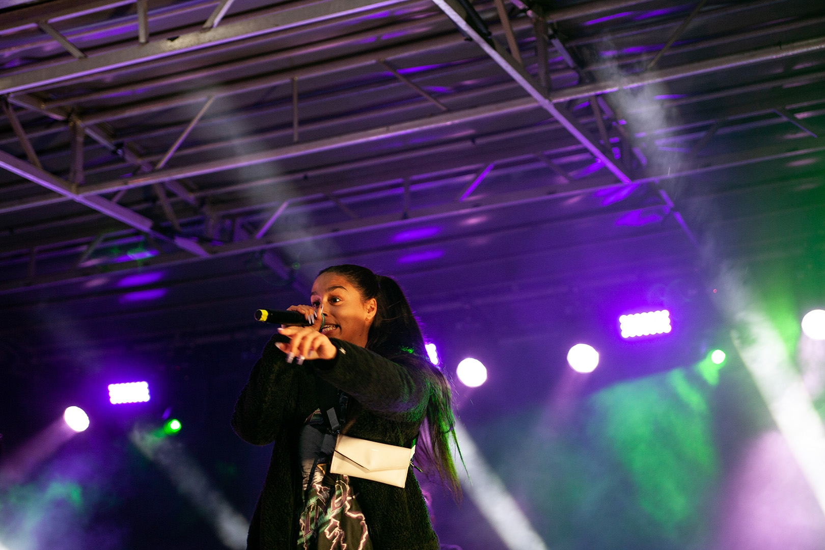 Fotografering vid festivalen Keep it Loud med Jelassi av Fotograf Engström 