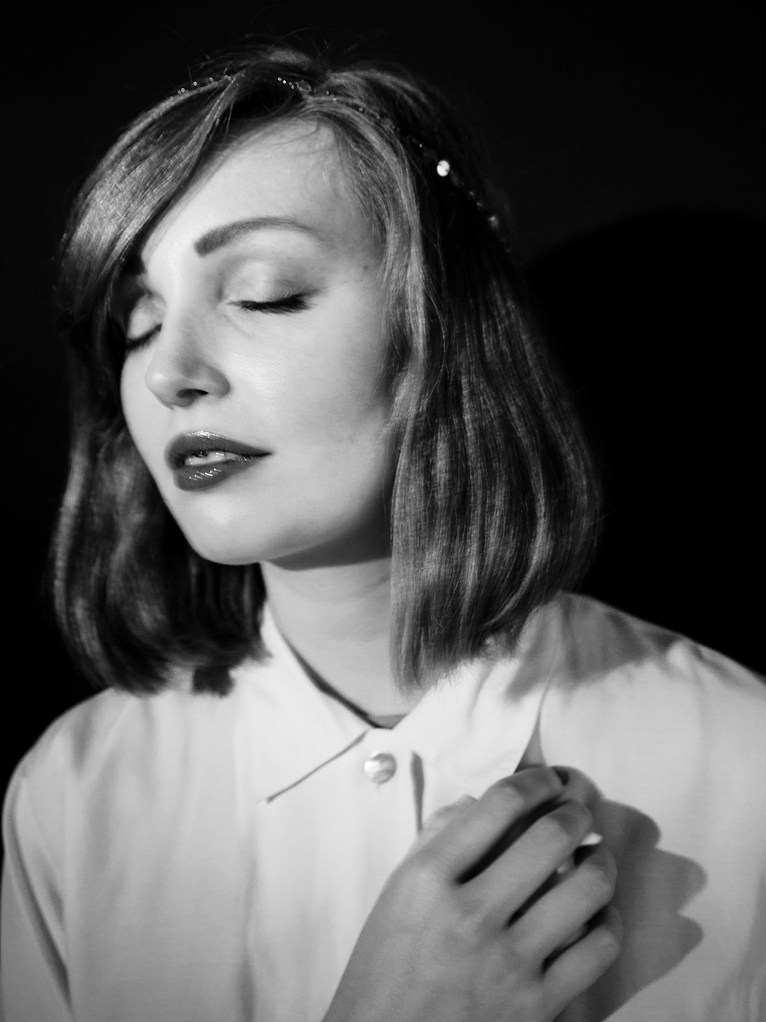 Modefotografering i fotostudio i Linköping, kläder från Stadsmissionen Second Hand, av Fotograf Engström - fotograf i Linköping