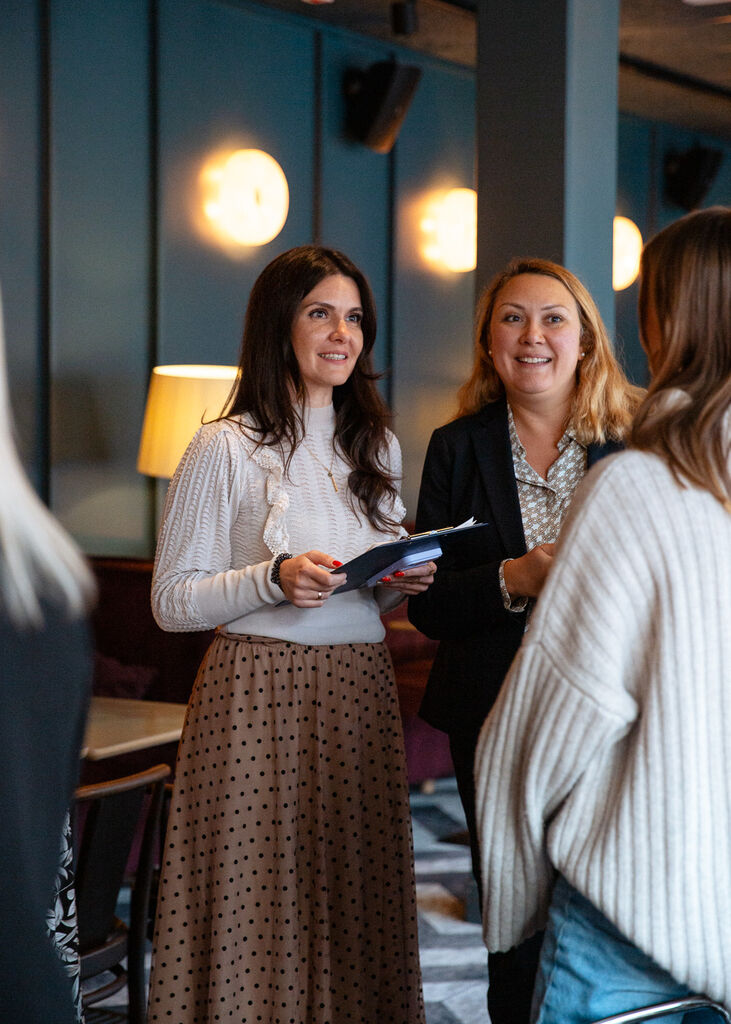 Mingelfotografering vid Womenation av Fotograf Engström i Linköping, Östergötland