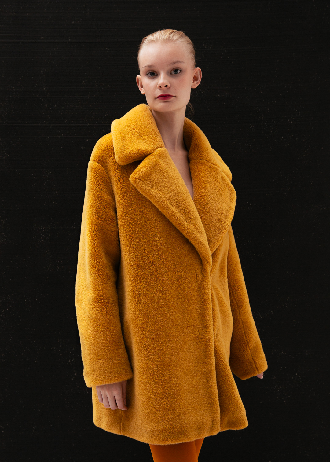 Fotografering med modell Linnea A i studio av Fotograf Engström, Linköping, Östergötland